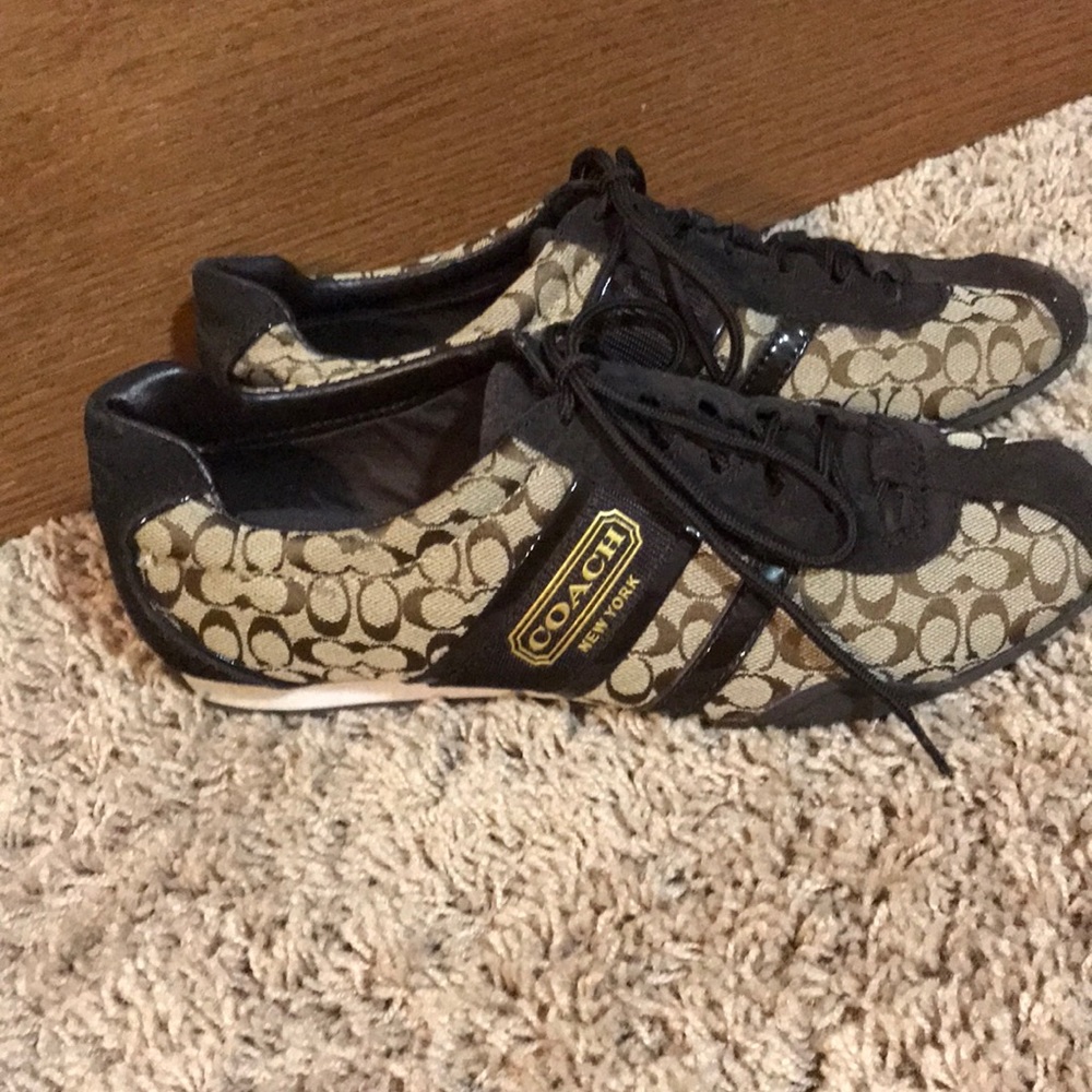 Coach sneakers 😊